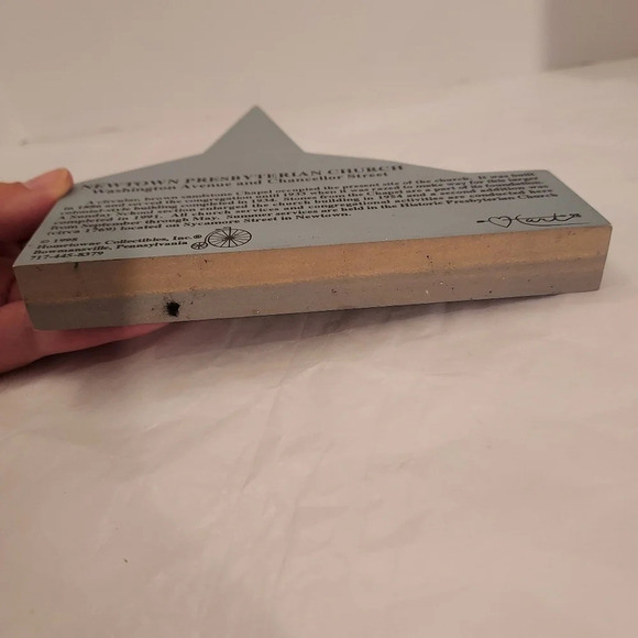 Vintage 1998 Hometowne Collectibles Newtown Presbyterian Church Shelf Sitter - Picture 8 of 9